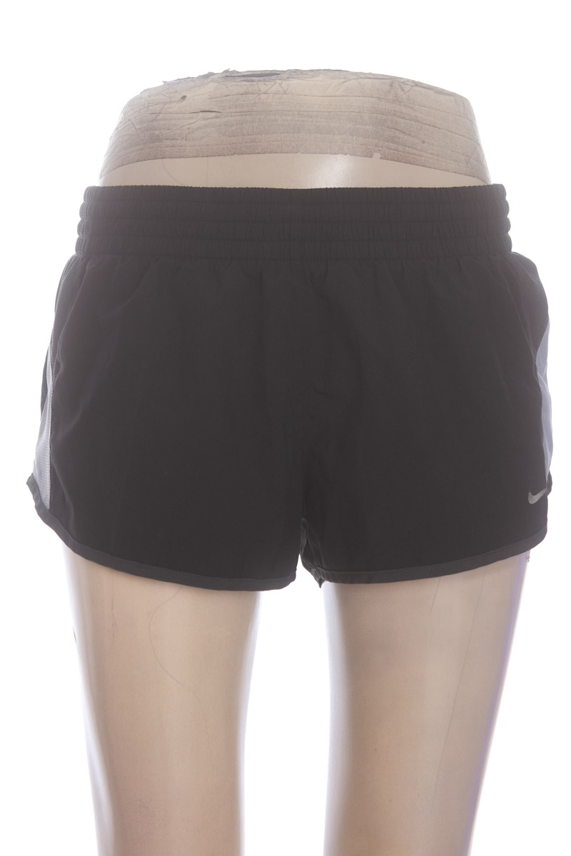 Ropa Deportiva / Salida de Baño color Negro - Nike