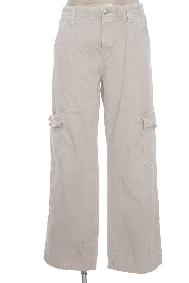 Pantalones color Beige - Bershka