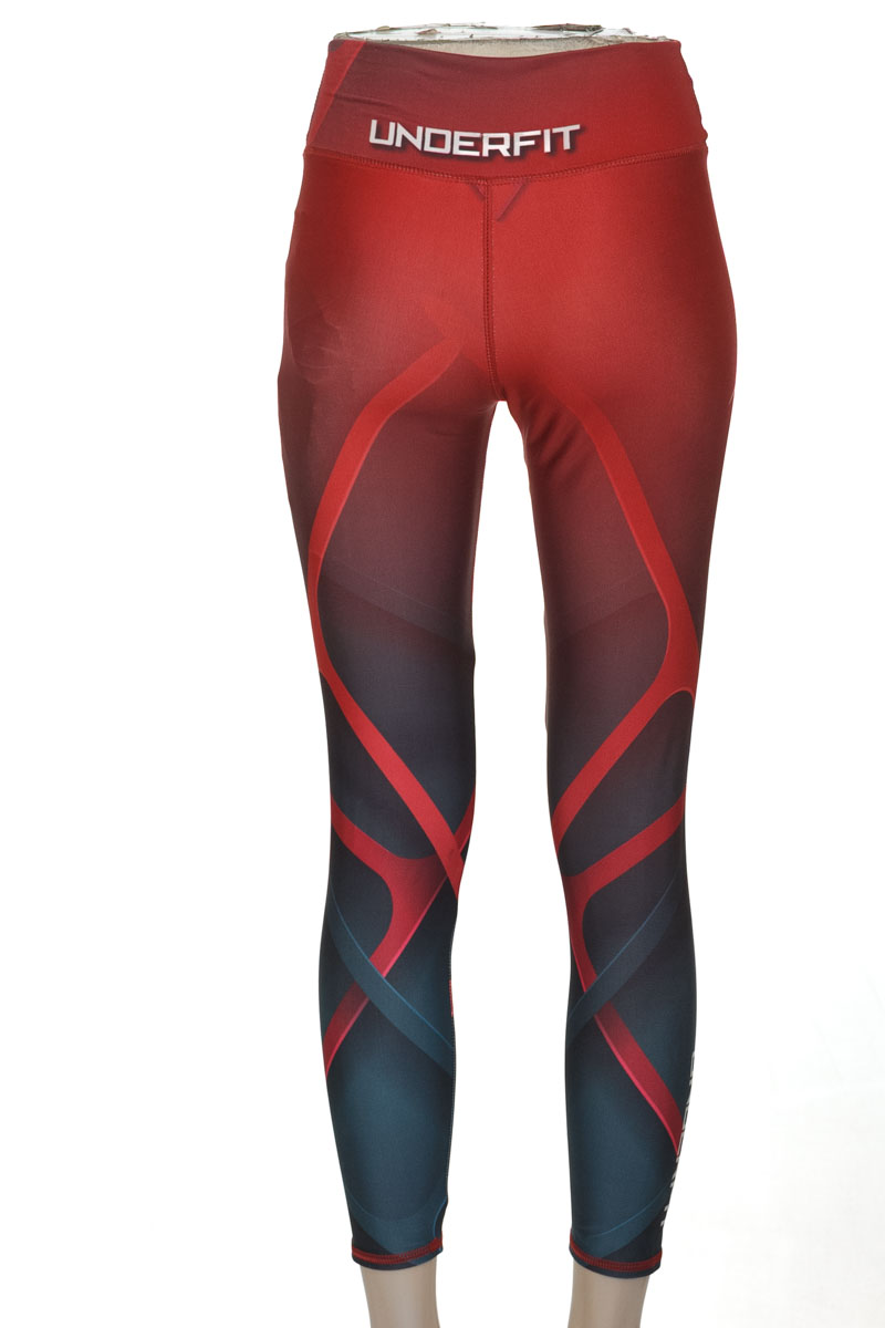 Ropa Deportiva / Salida de Baño color Vinotinto - Under Fit