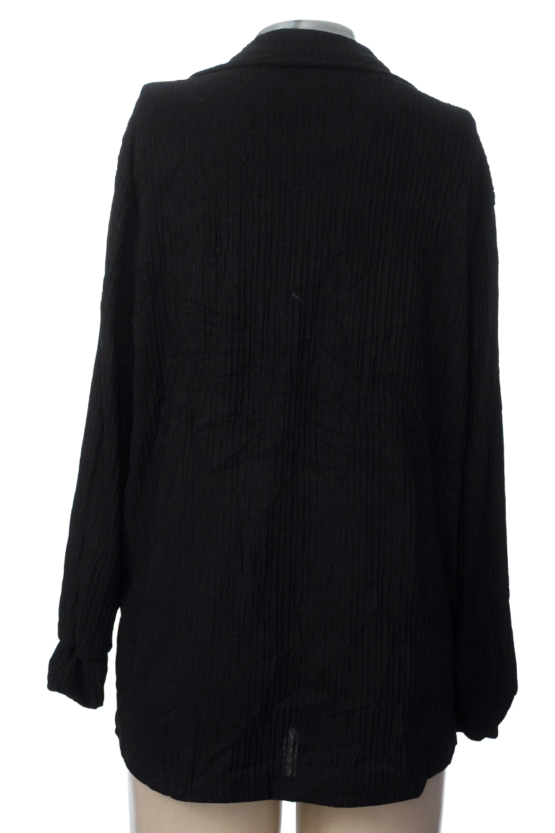 Blusa color Negro - Closeando