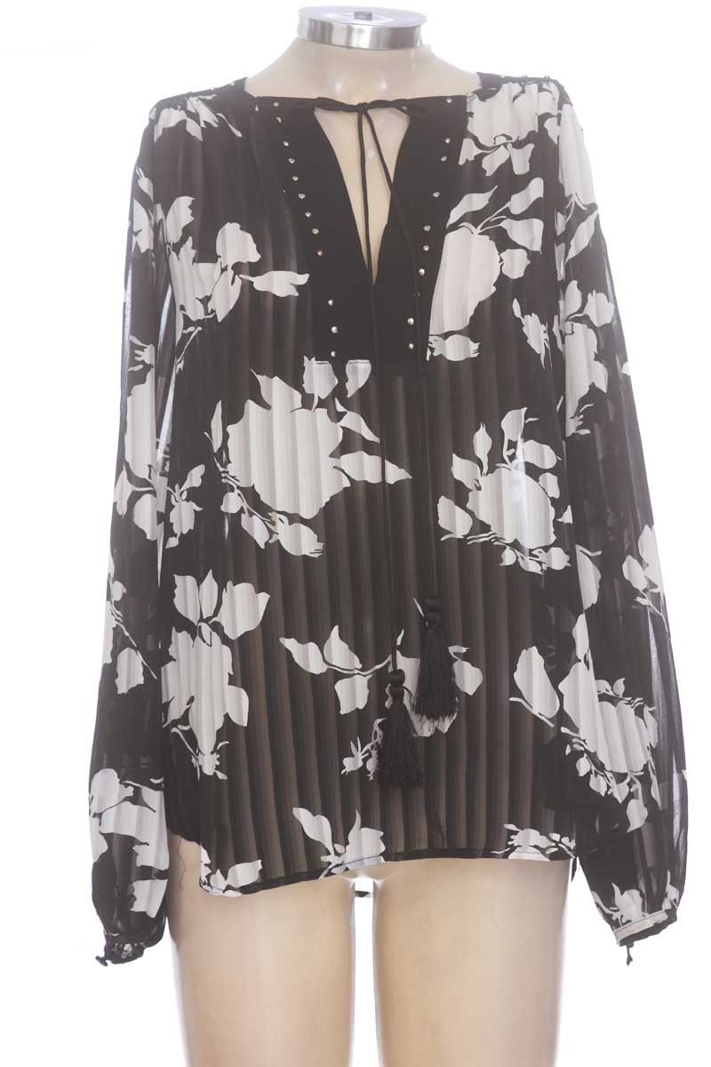 Blusa color Negro - Lily White