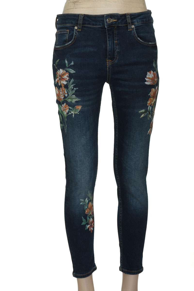 Pantalones color Azul - Zara