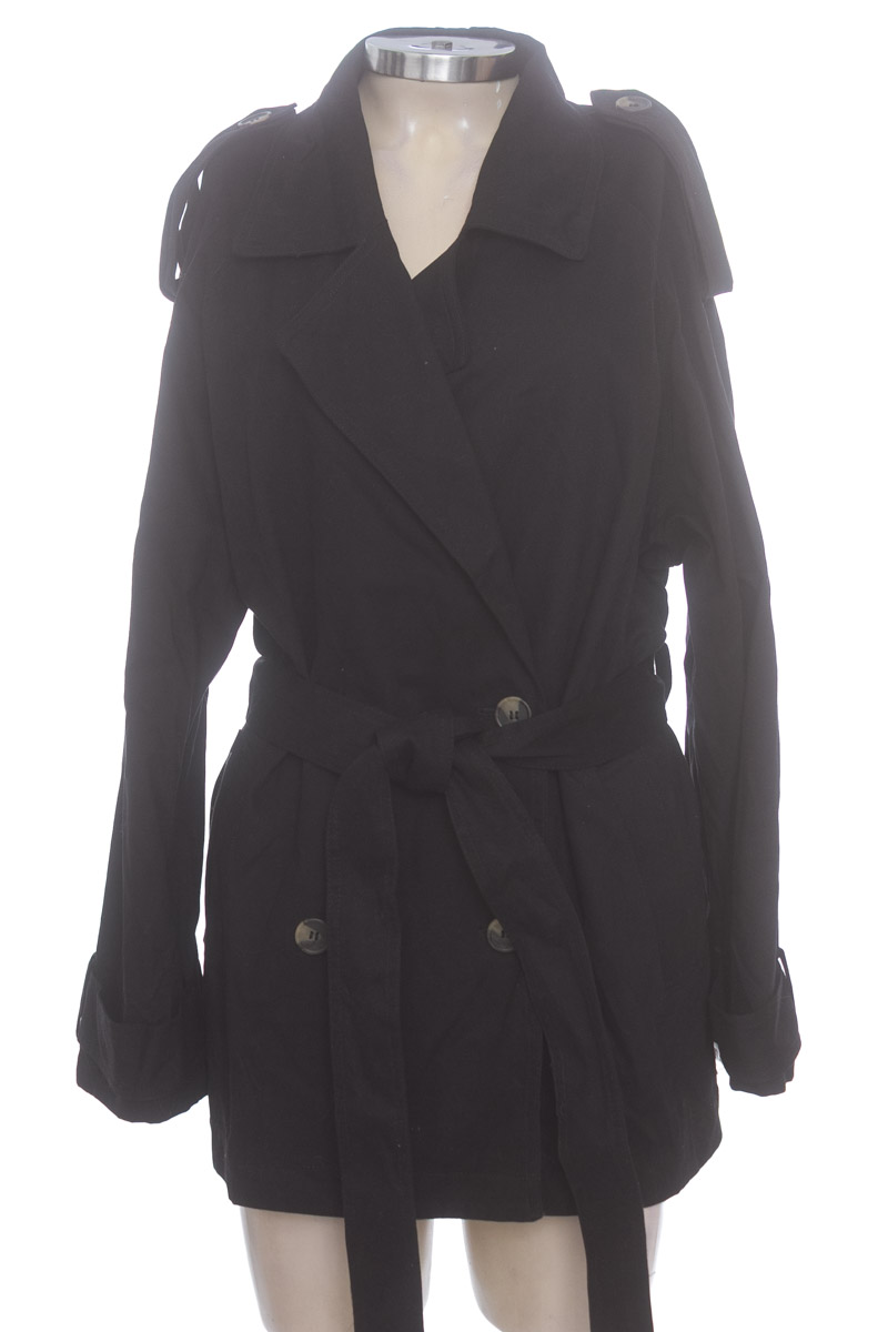 Chaqueta / Abrigo color Negro - Divided by H&M