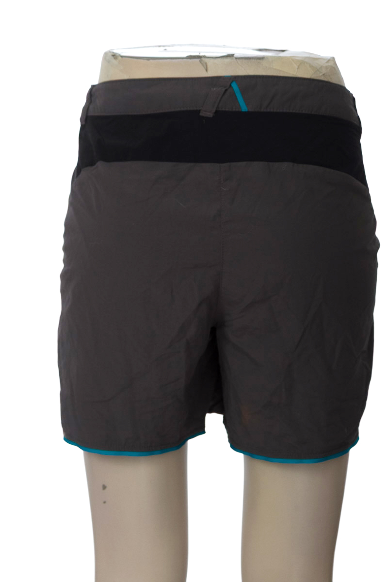 Ropa Deportiva / Salida de Baño color Gris - DECATHLON