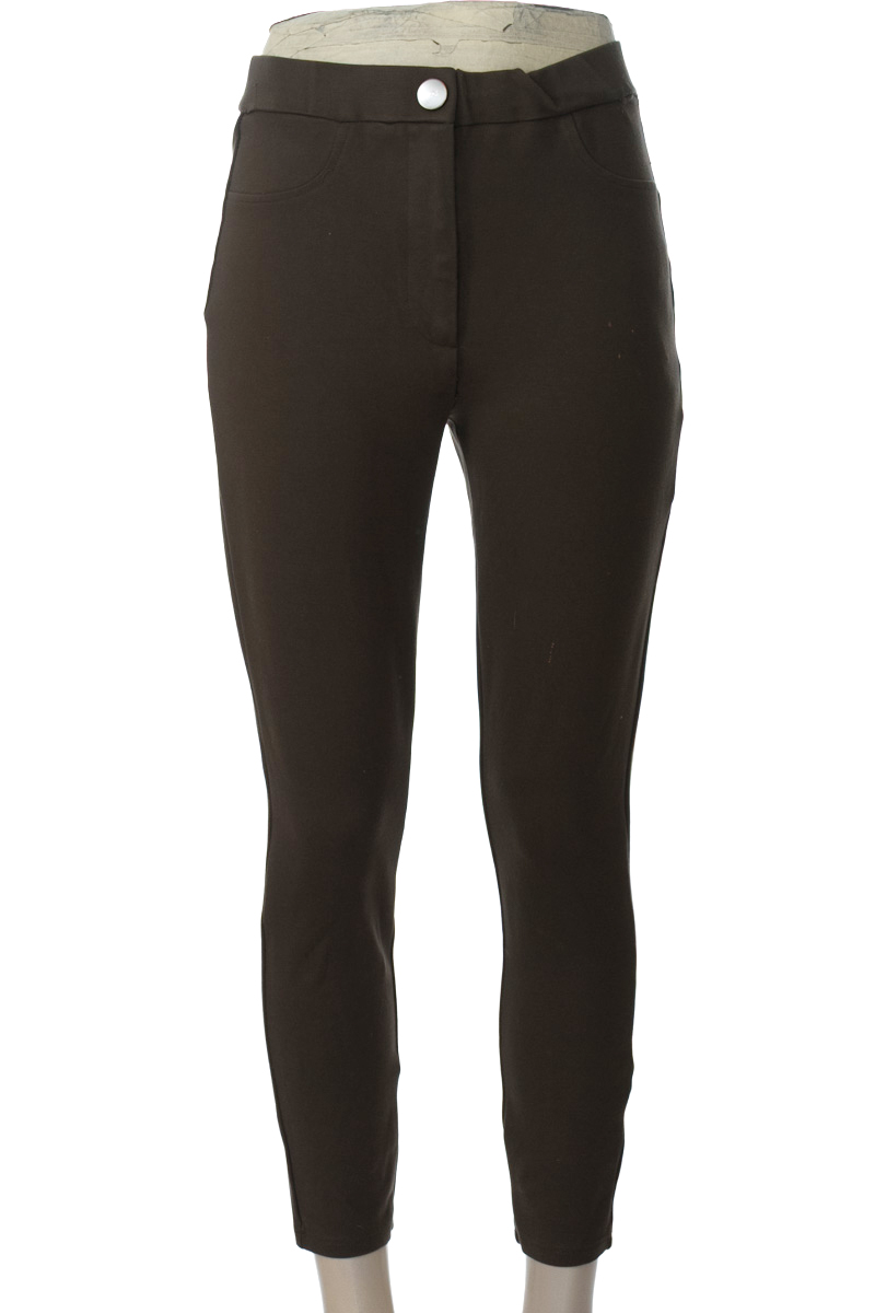 Pantalones color Verde - Zara