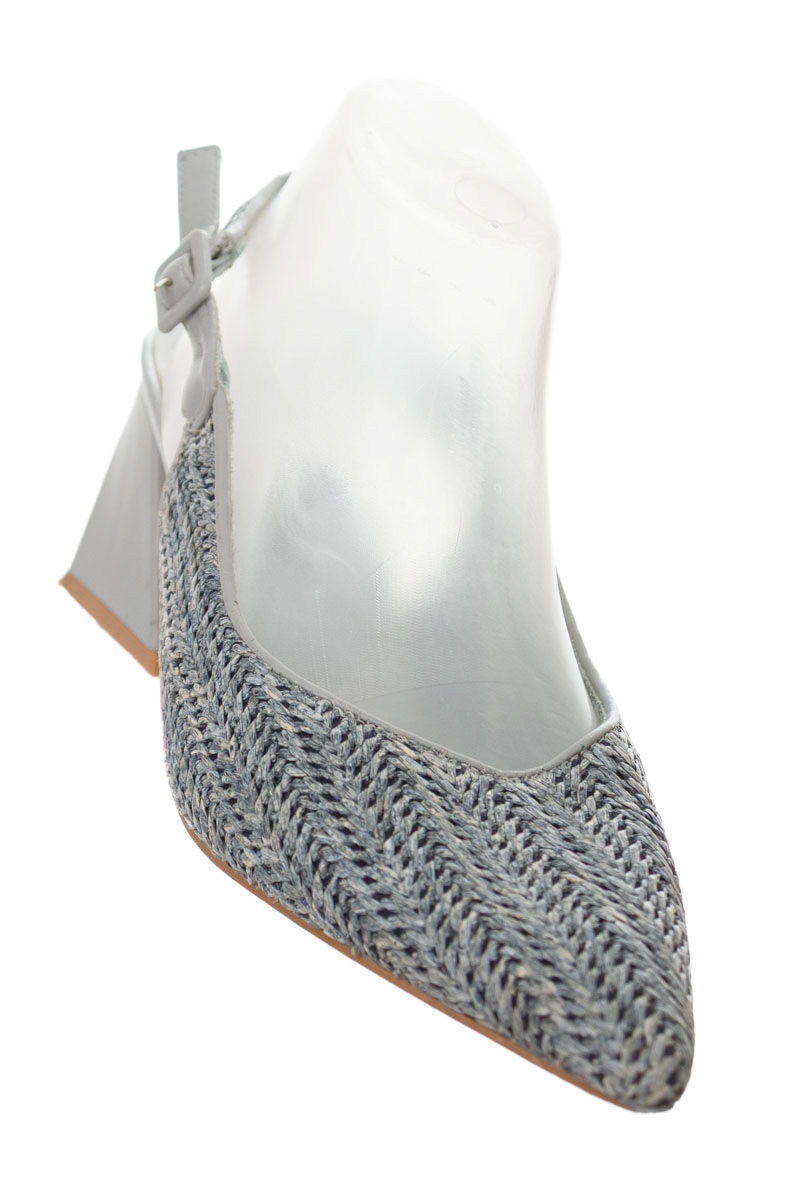 Zapatos color Azul - Bata