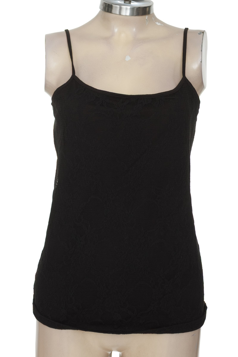 Top / Camiseta color Negro - Loft