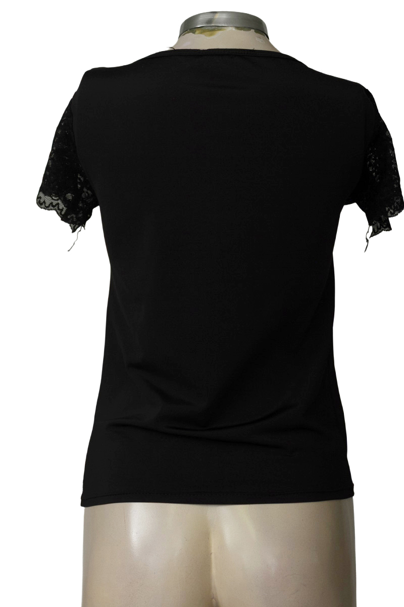 Blusa color Negro - Closeando