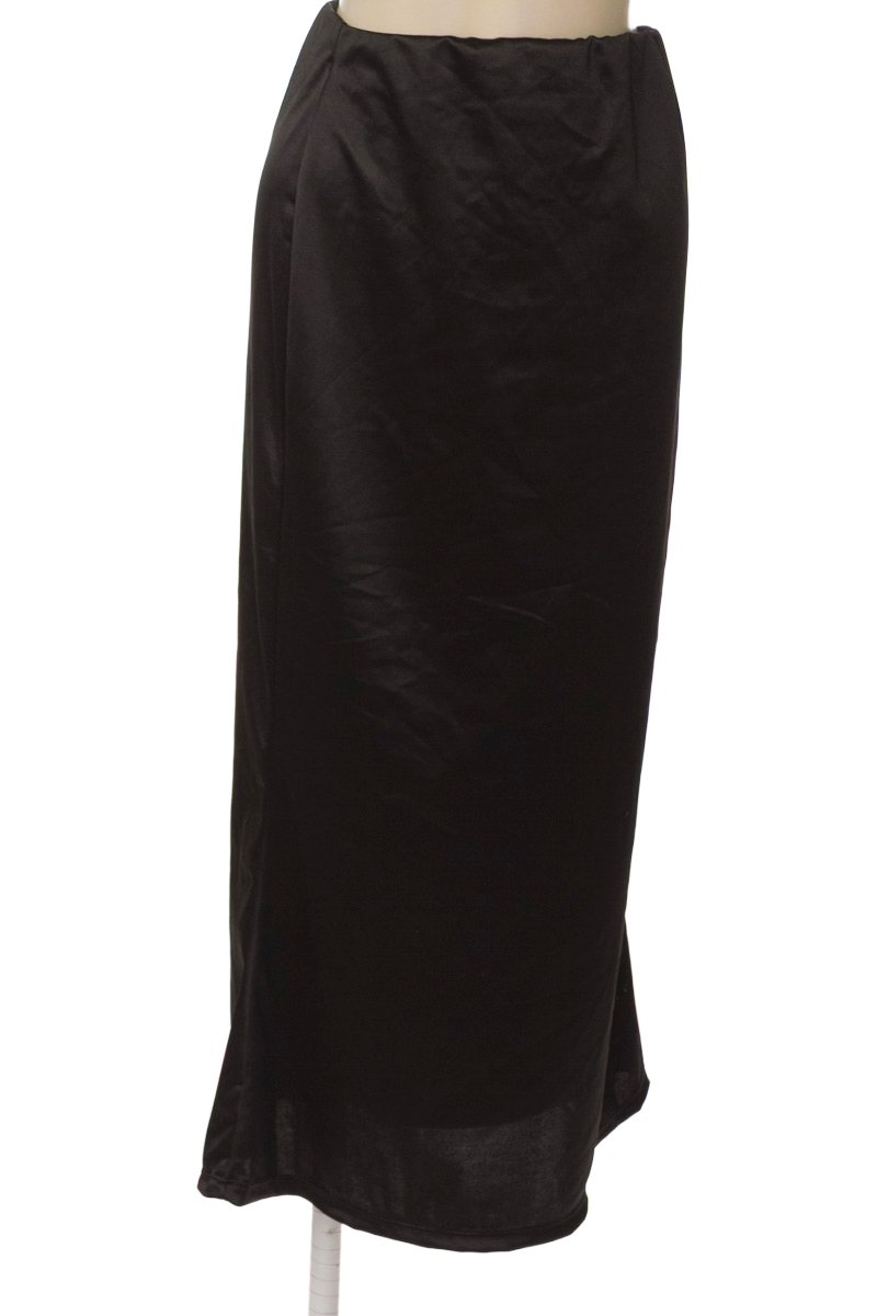 Falda color Negro - YUTC