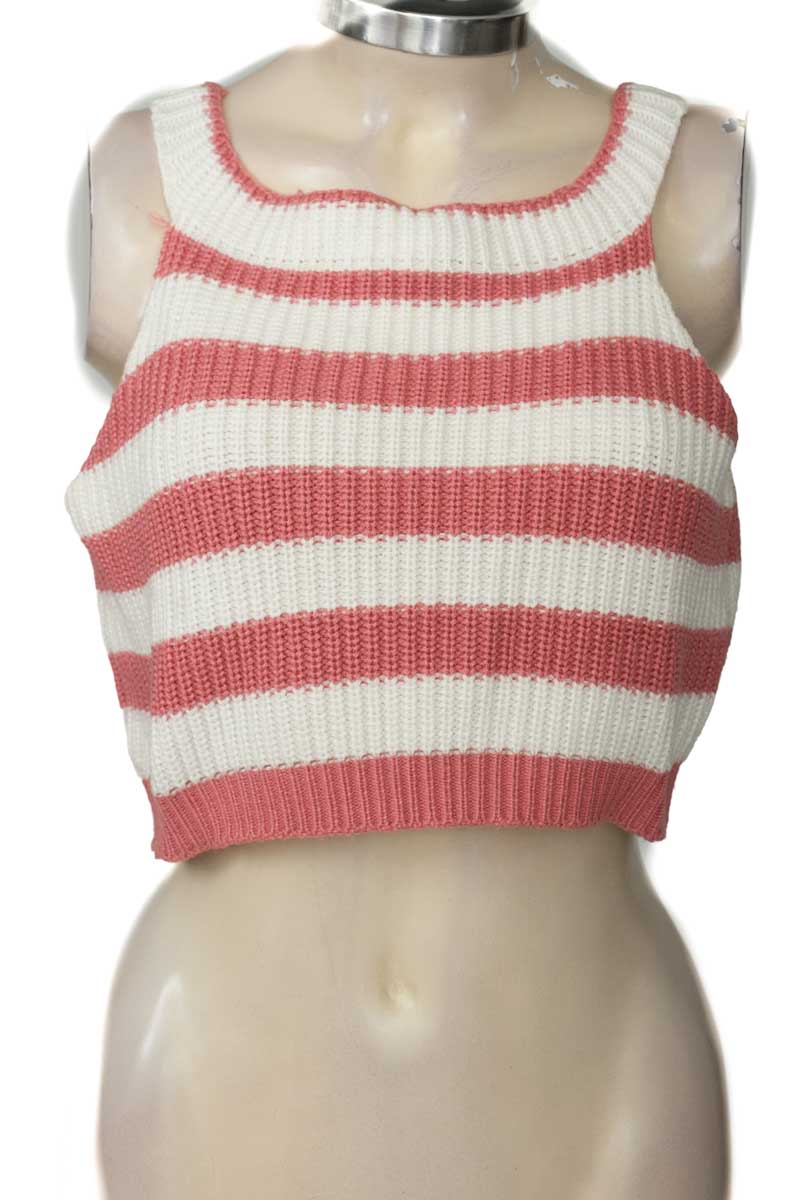 Top / Camiseta color Rosado - Closeando