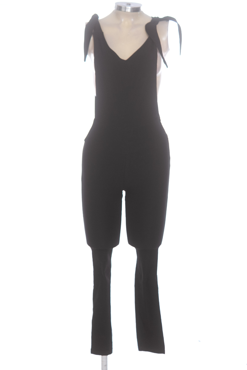 Vestido / Enterizo color Negro - Closeando
