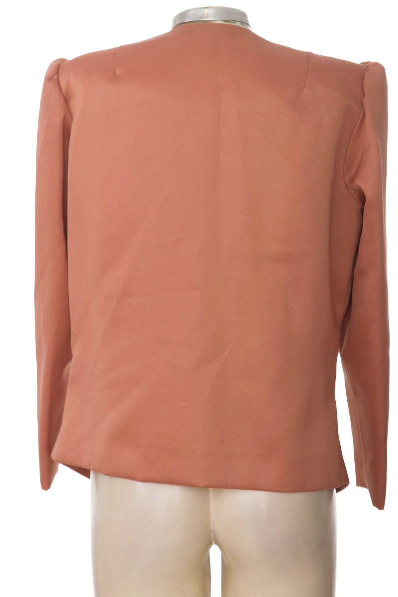 Chaqueta / Abrigo color Salmón - Closeando