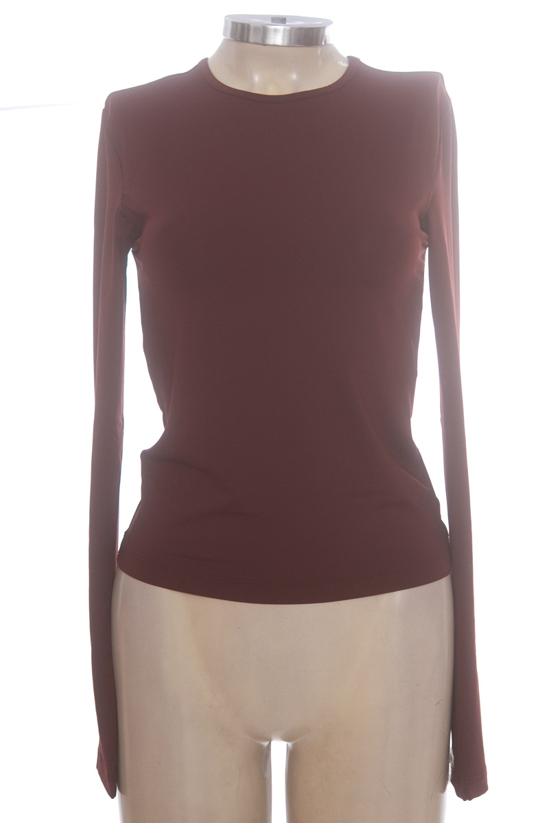 Ropa Deportiva / Salida de Baño color Vinotinto - H&M Move