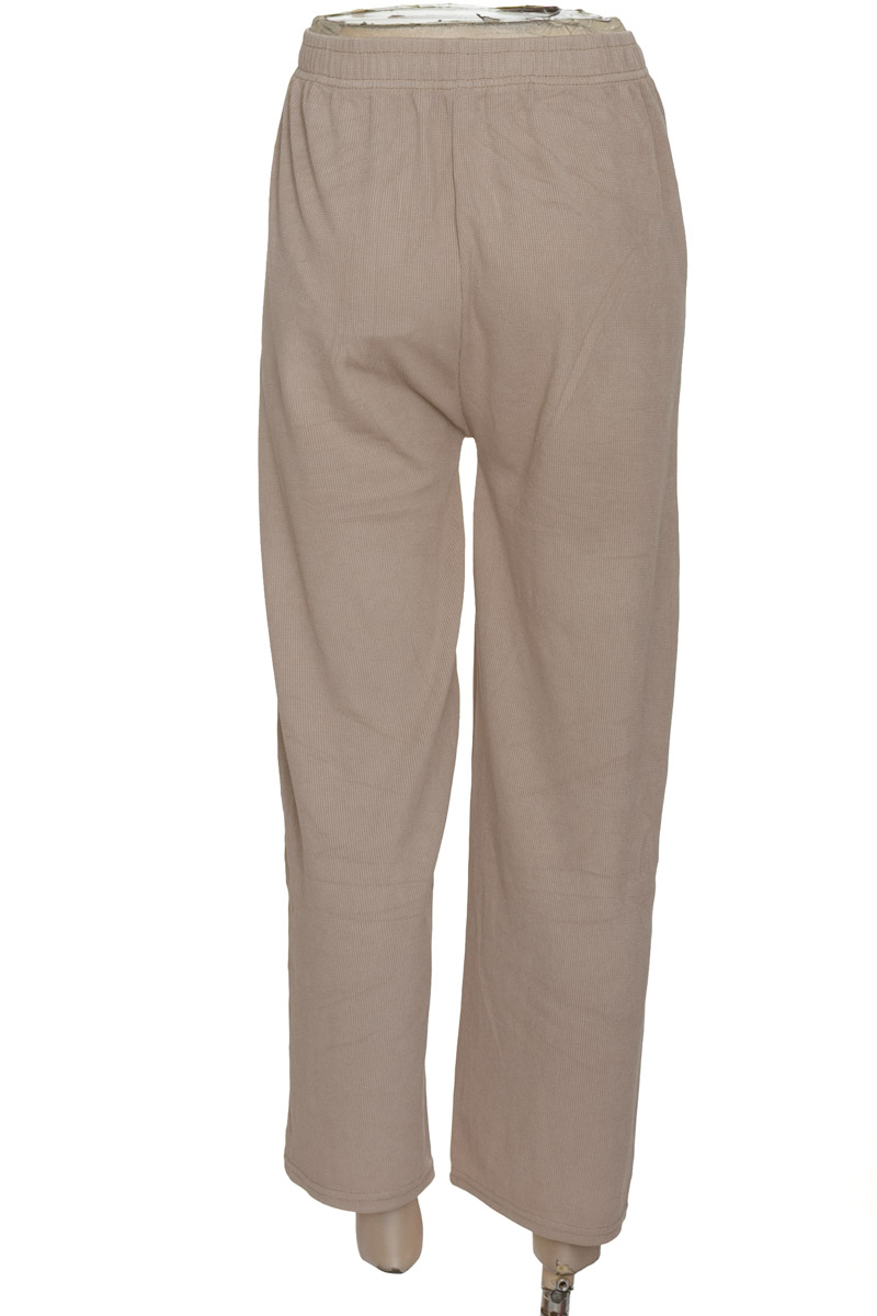 Pantalones color Beige - Closeando