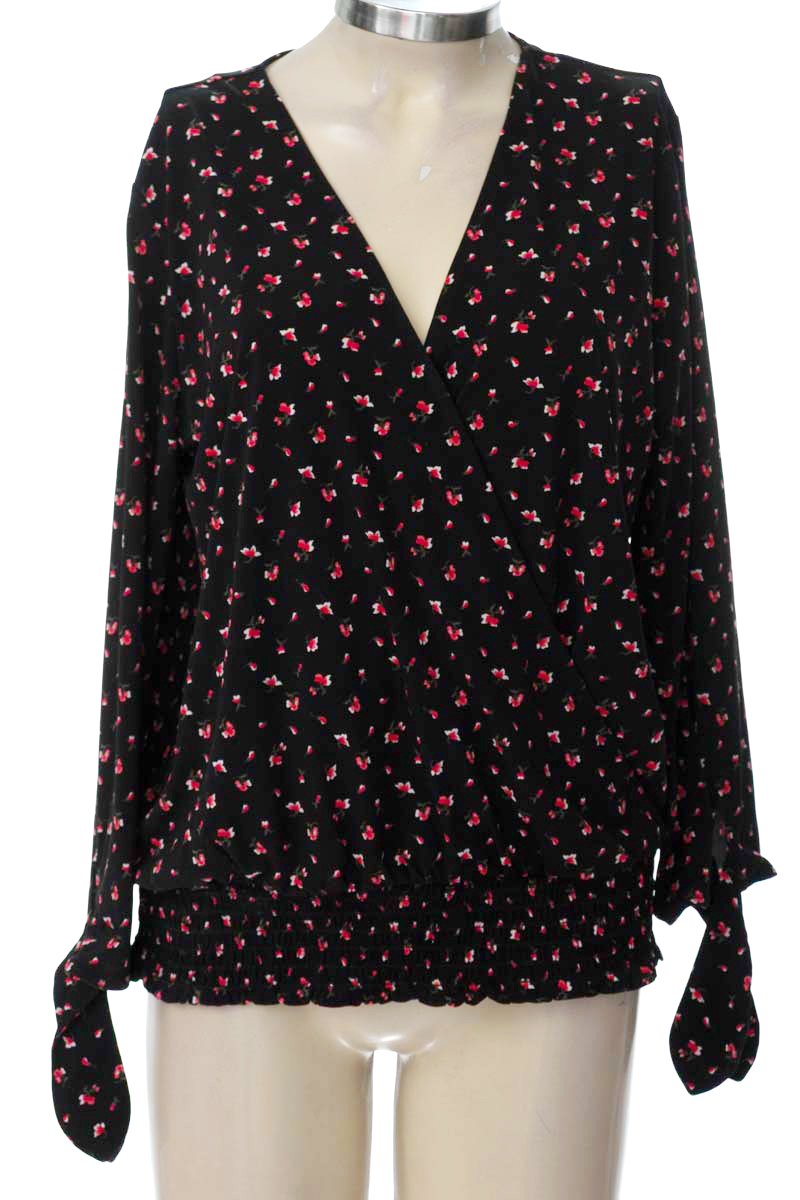 Blusa color Negro - Closeando