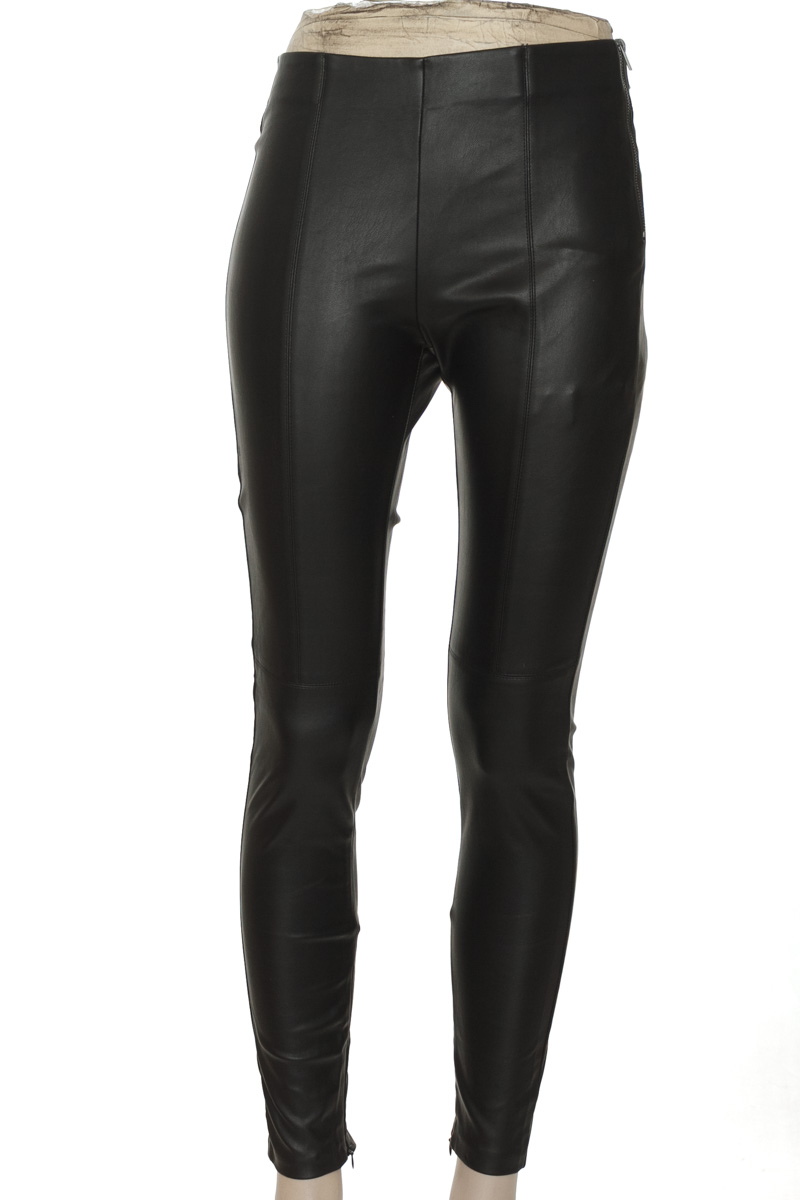 Pantalones color Negro - Zara