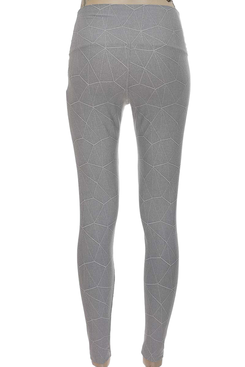 Ropa Deportiva / Salida de Baño color Gris - Body Fit