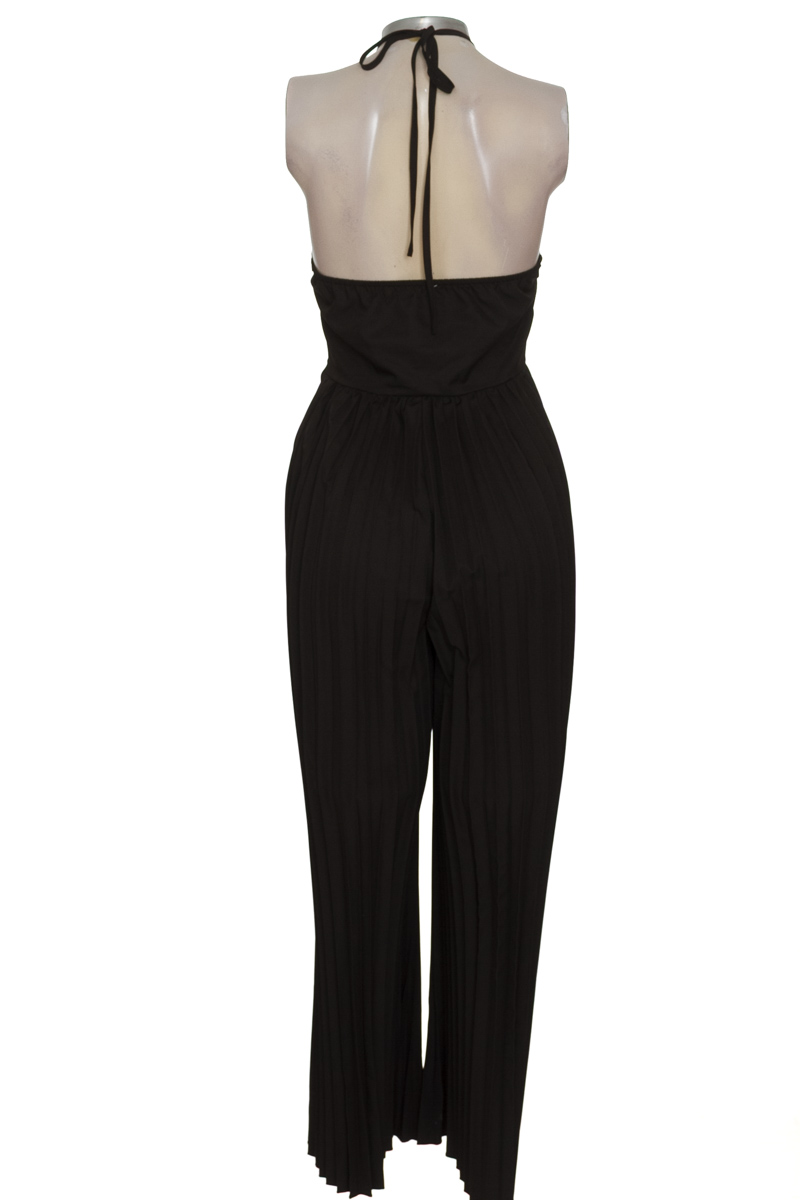 Vestido / Enterizo color Negro - Closeando
