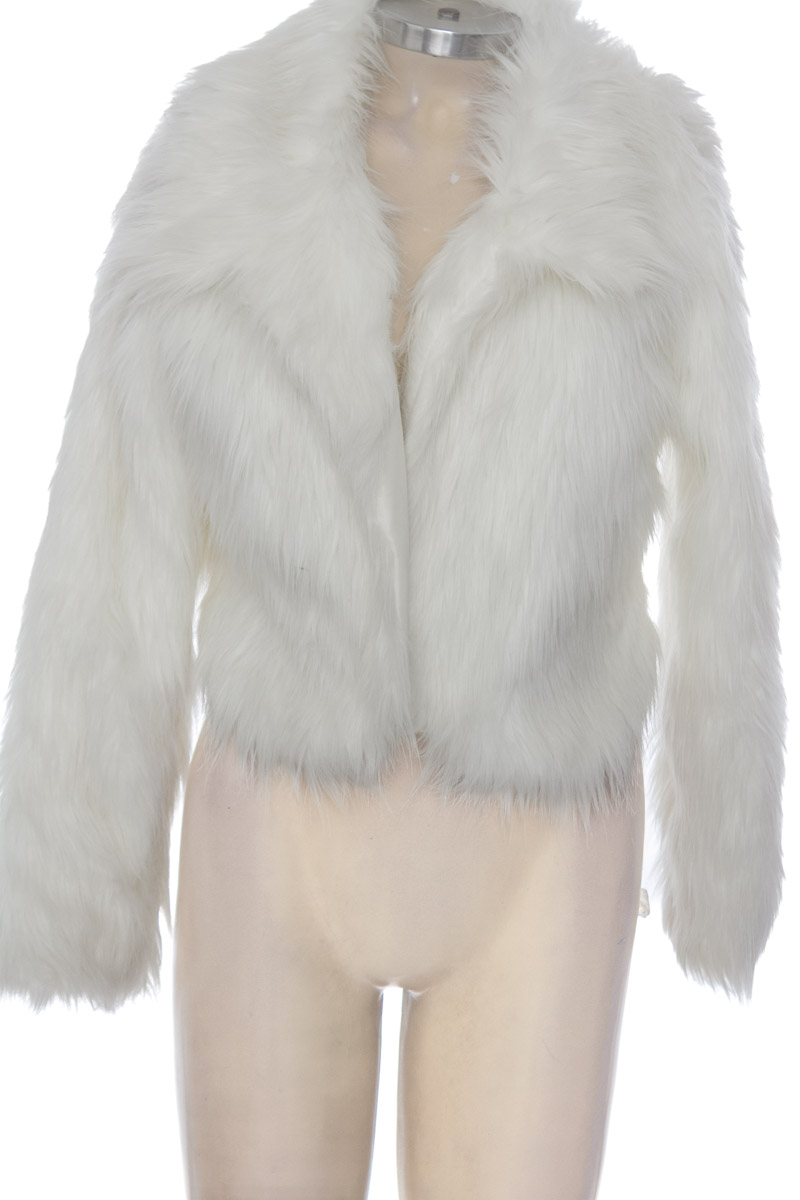 Chaqueta / Abrigo color Blanco - Closeando