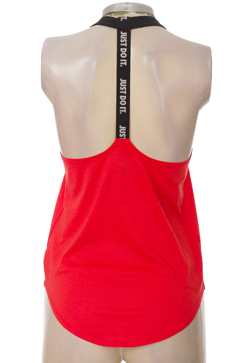 Ropa Deportiva / Salida de Baño color Rojo - Nike