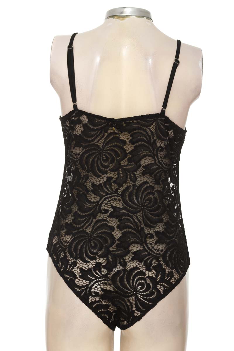 Top / Camiseta color Negro - Mossimo