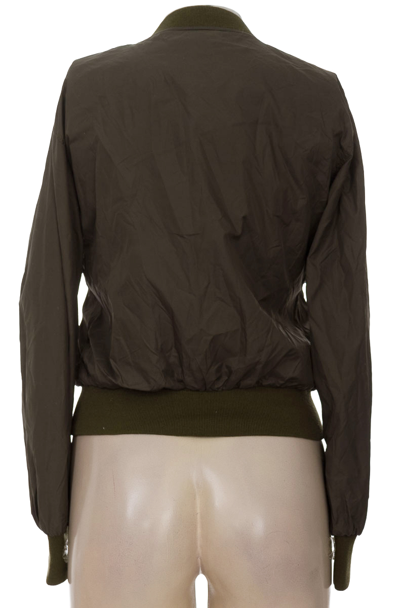Chaqueta / Abrigo color Verde - Closeando