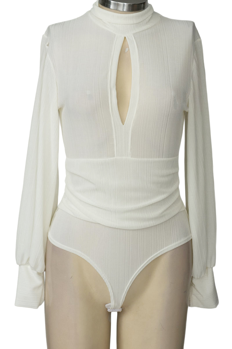 Top / Camiseta color Beige - Closeando