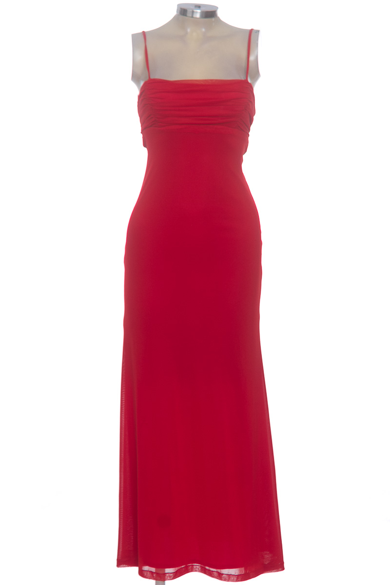 Vestido / Enterizo color Rojo - Closeando