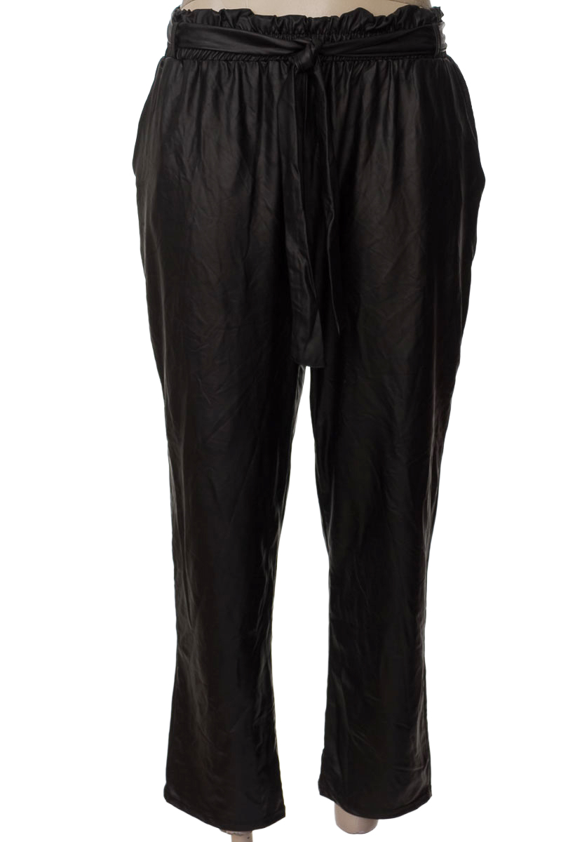 Pantalones color Negro - Ipanú