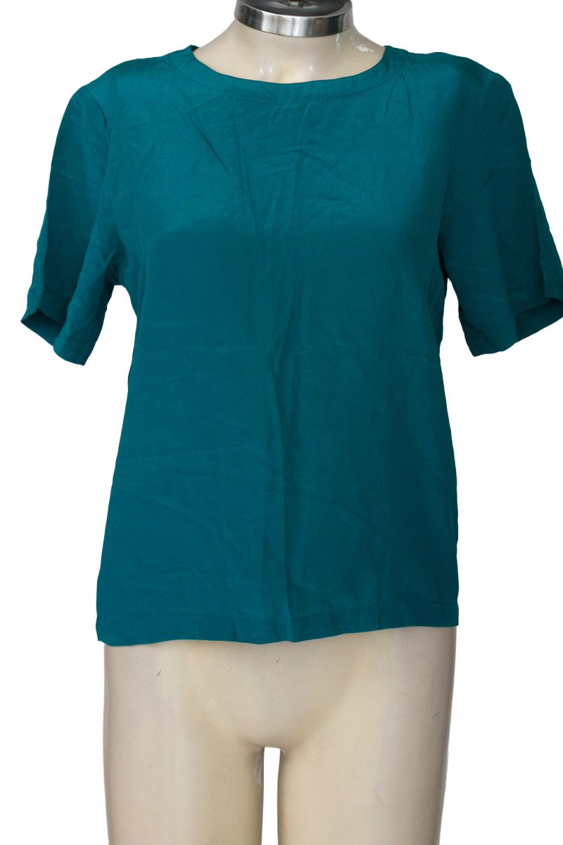 Top / Camiseta color Verde - Stephanie Andrews