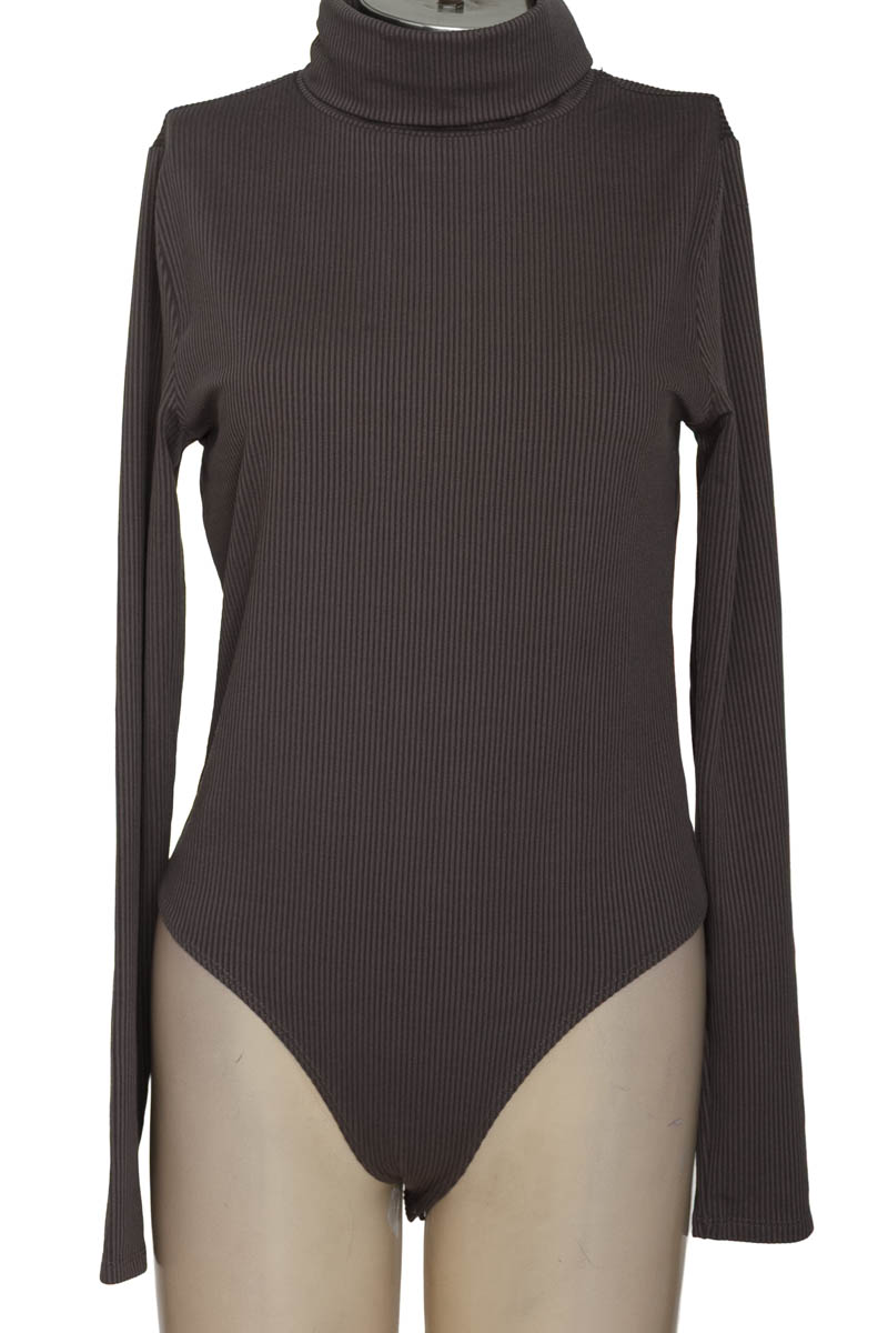 Top / Camiseta color Gris - Forever 21