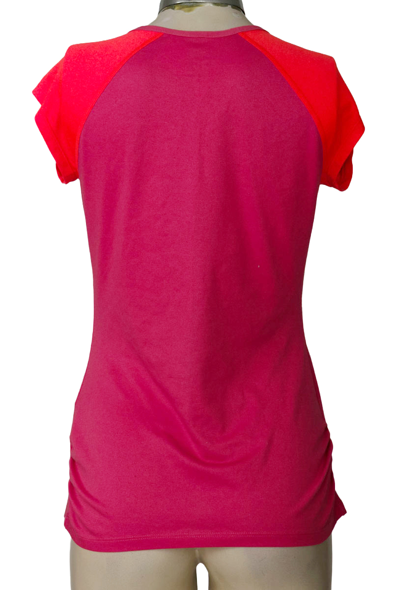 Ropa Deportiva / Salida de Baño color Rosado - Nike