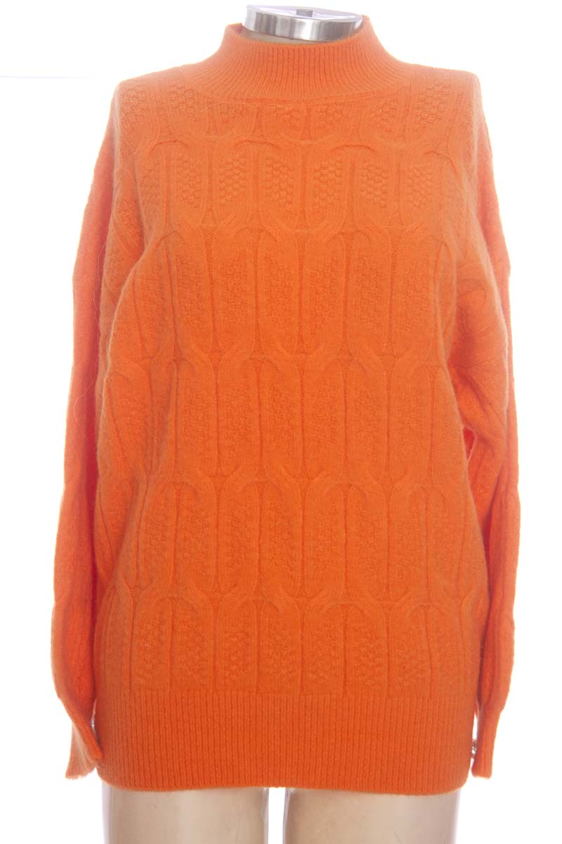 Sweater color Naranja - Closeando