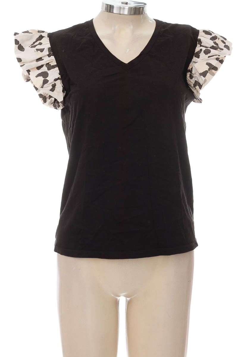 Top / Camiseta color Negro - Arkitect