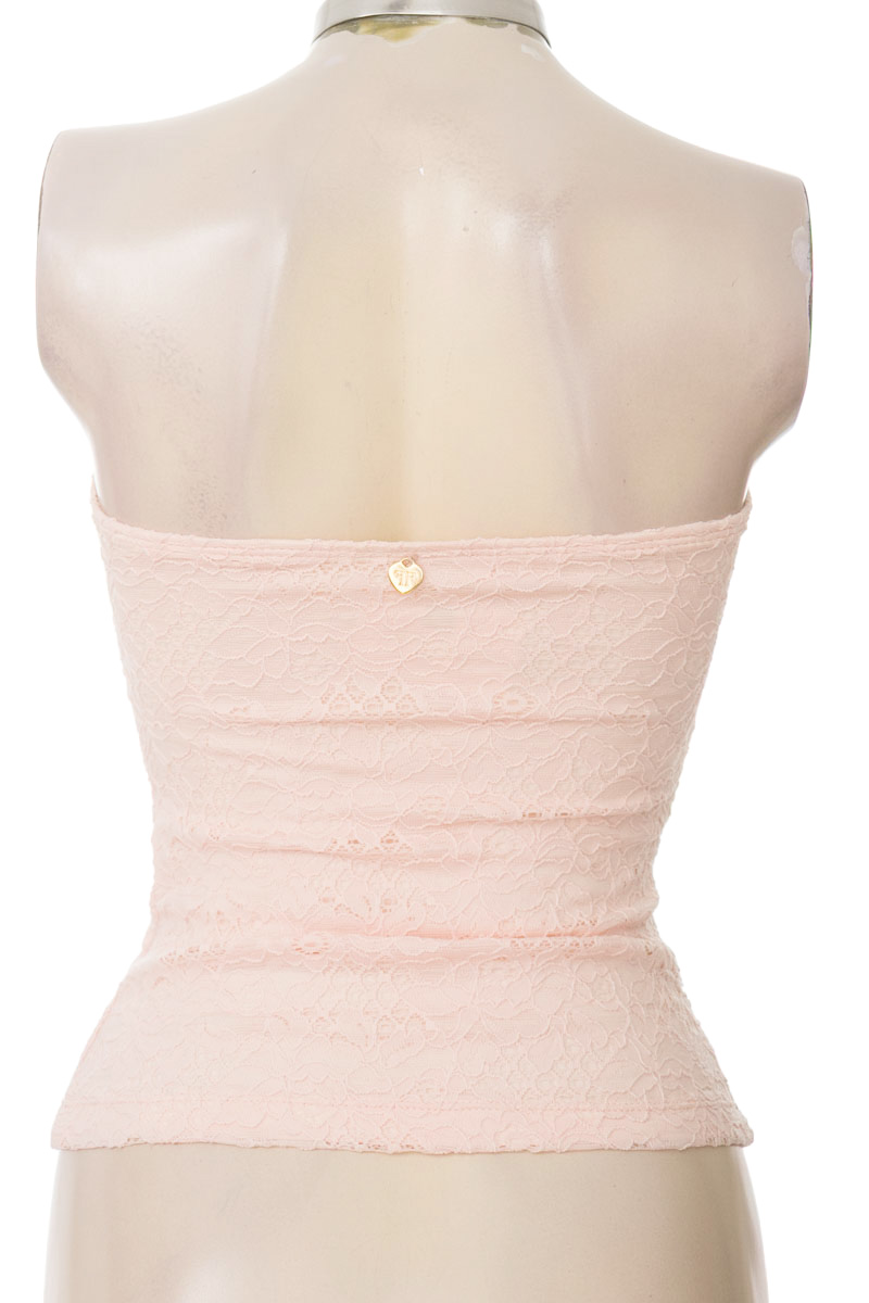 Top / Camiseta color Rosado - Studio F