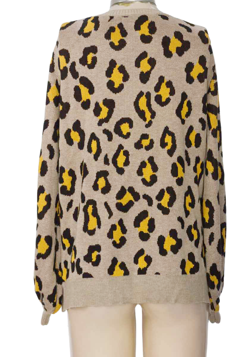 Sweater color Beige - Lobo Rosa x Falabella