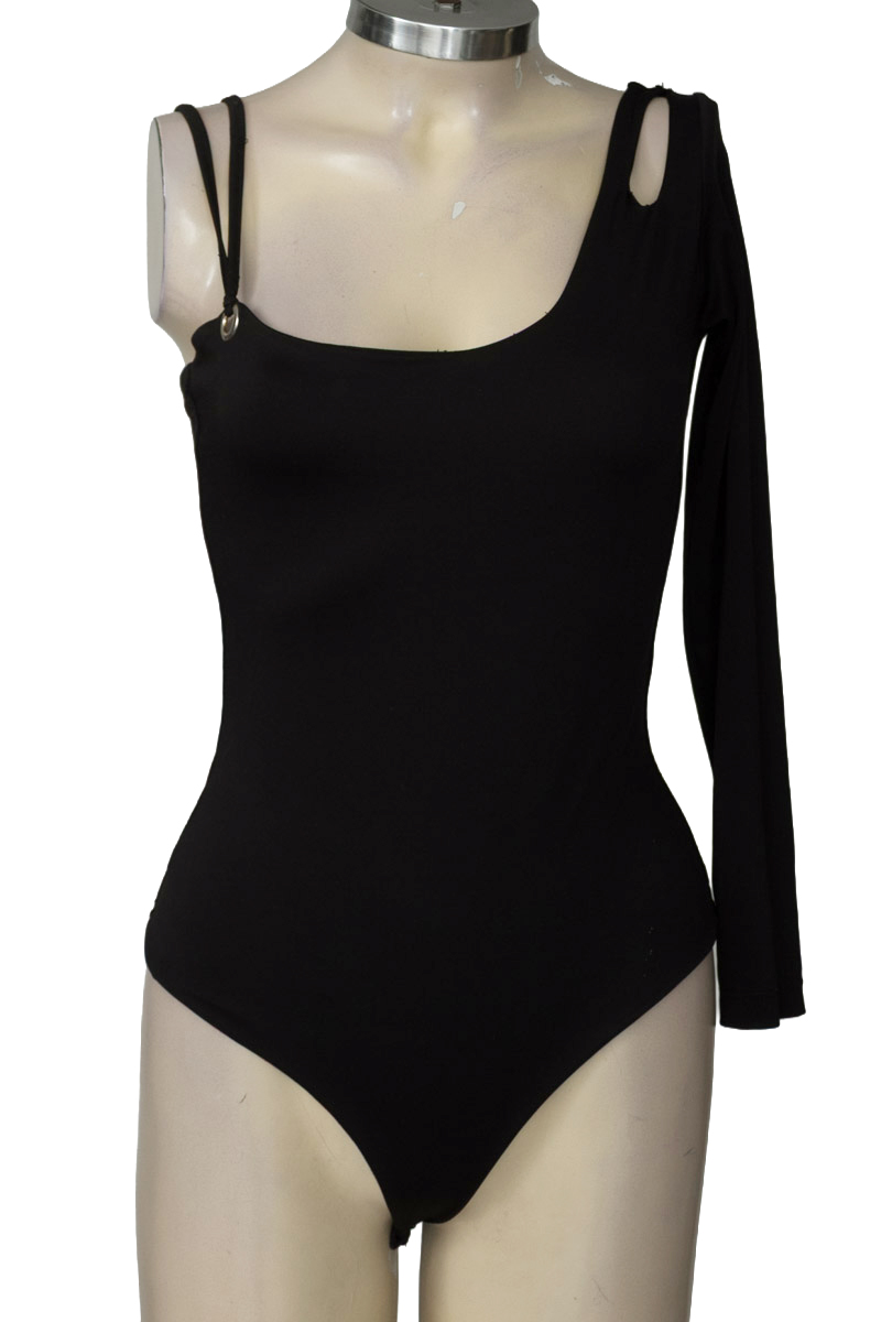 Top / Camiseta color Negro - Closeando