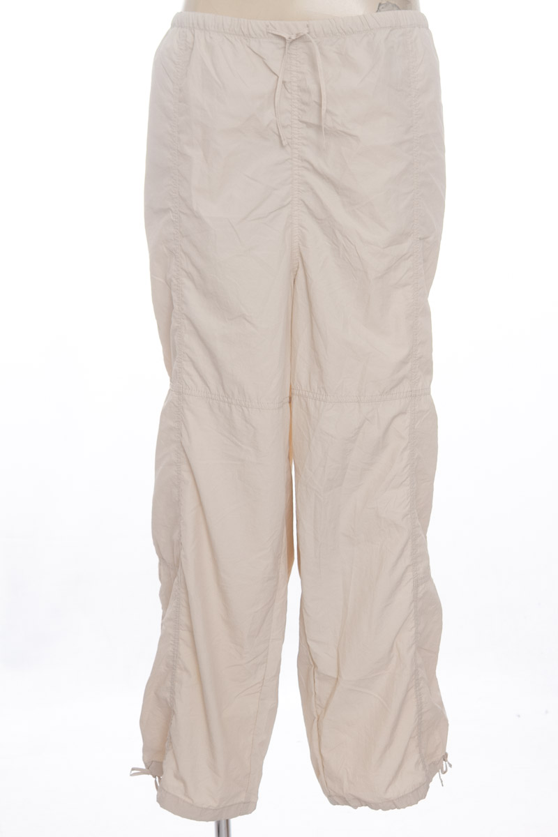 Pantalón color Café - Divided by H&M