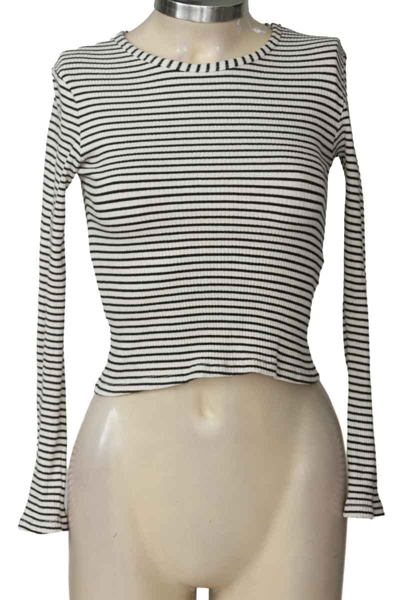 Sweater color Negro - Stradivarius