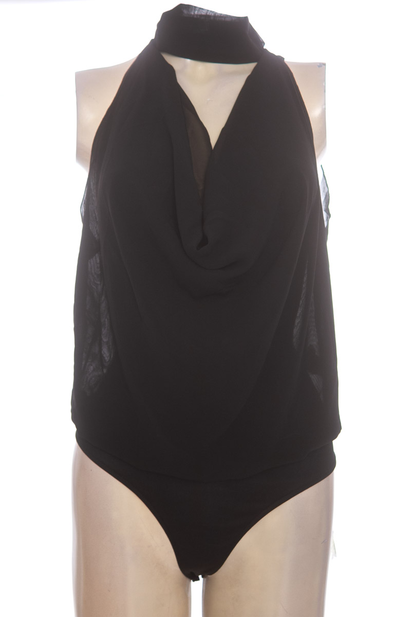 Top / Camiseta color Negro - Zara