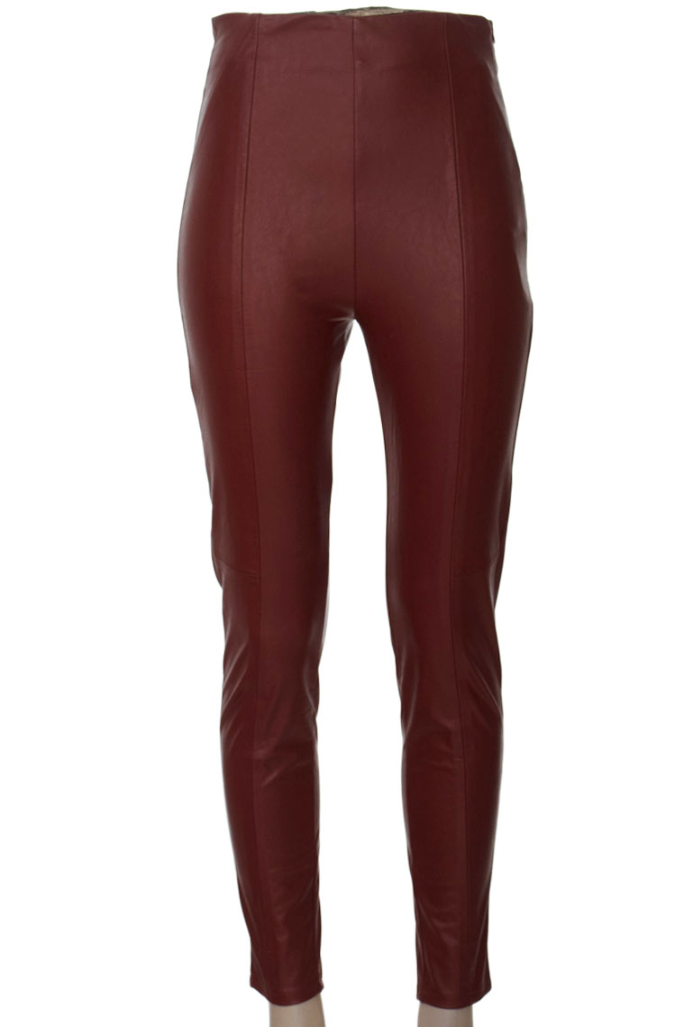Pantalones color Vinotinto - Stradivarius