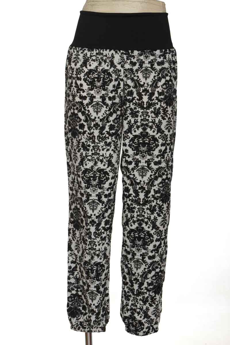 Pantalones color Estampado - Closeando