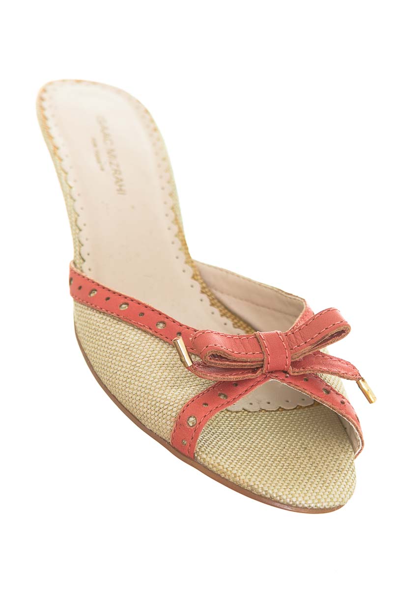Zapatos color Beige - Isaac Mizrahi | Closeando ®
