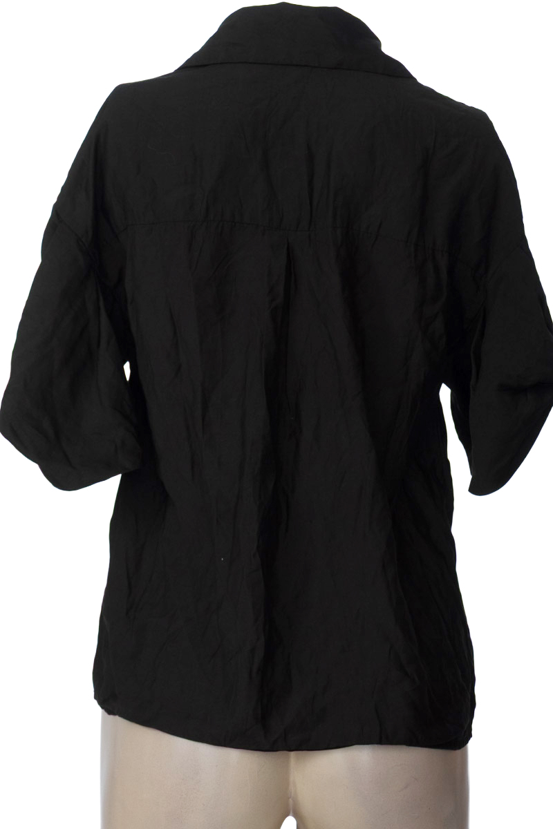 Blusa color Negro - Closeando