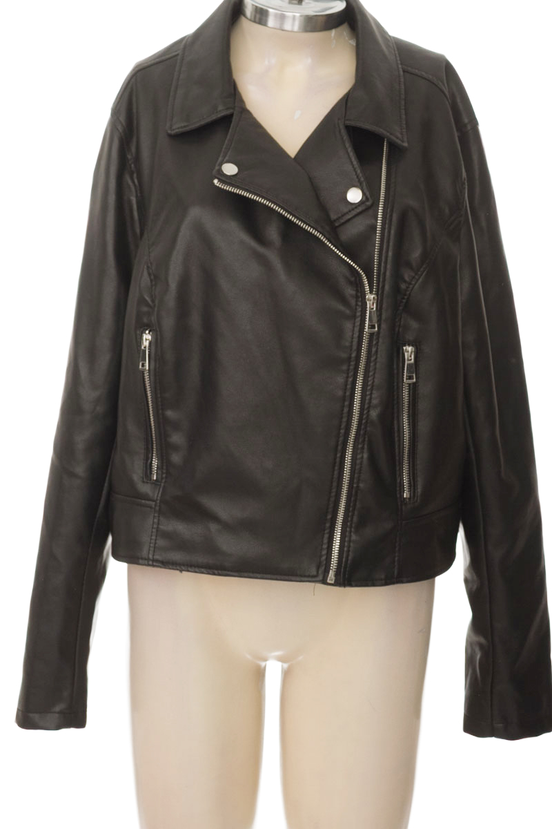 Chaqueta / Abrigo color Negro - Primark
