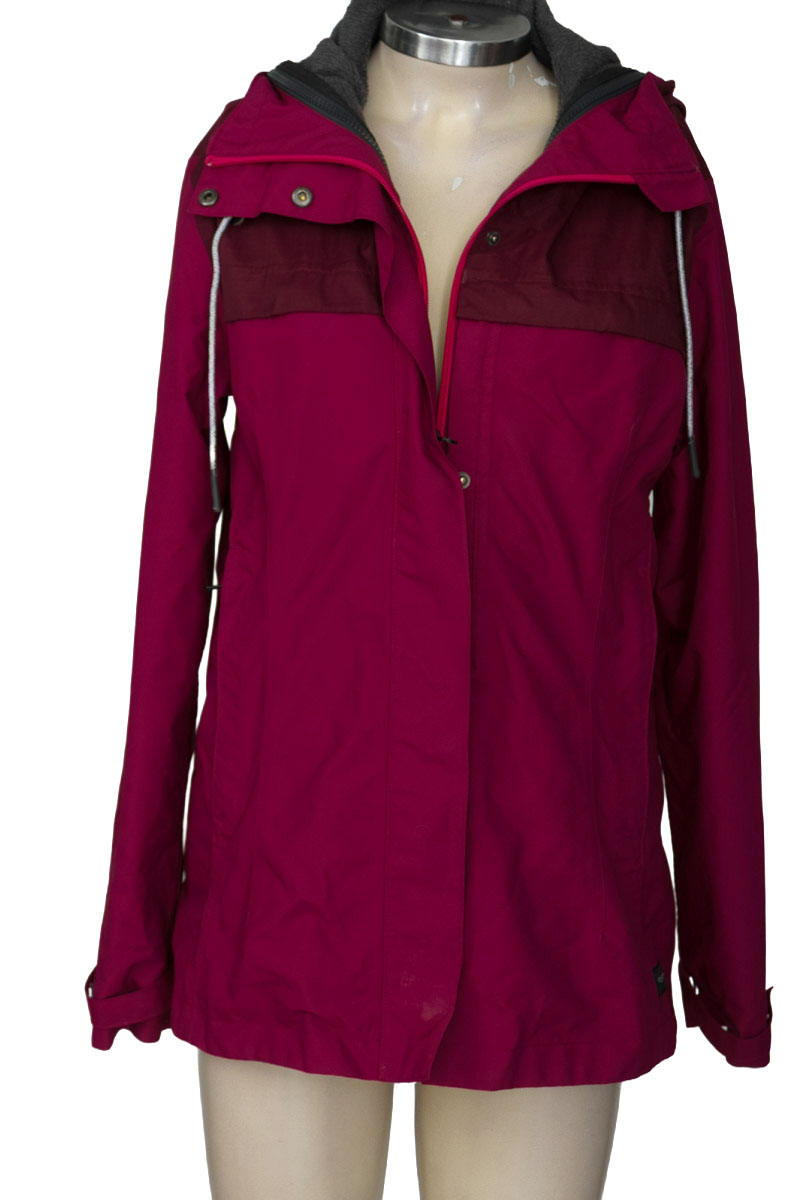 Chaqueta / Abrigo color Vinotinto - Closeando