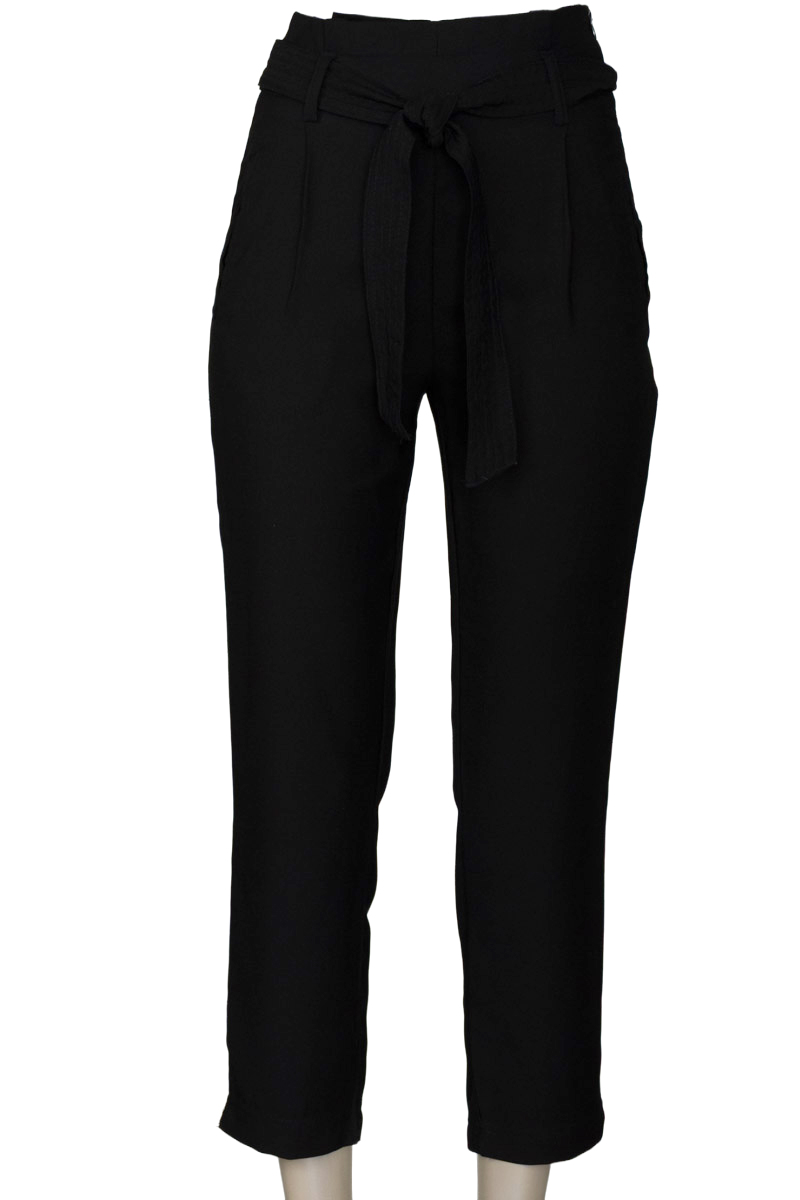 Pantalones color Negro - Stradivarius