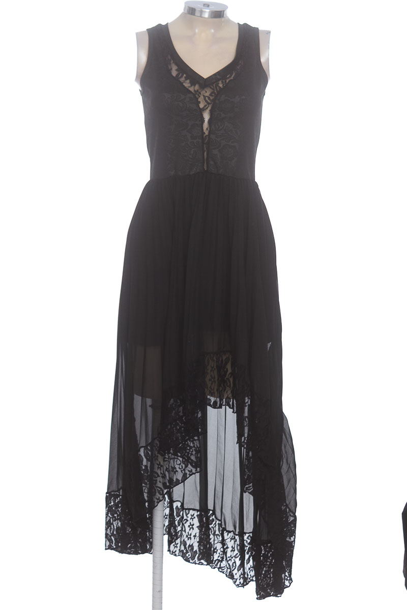 Vestido / Enterizo color Negro - Closeando