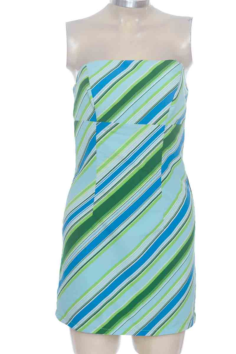 Vestido / Enterizo color Azul - Closeando