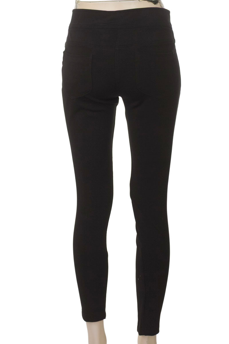 Pantalones color Negro - Chikm